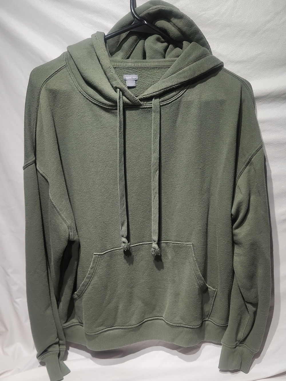 123. Aerie xs sweater